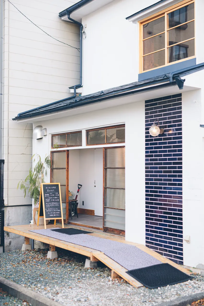 お惣菜販売(裏手)